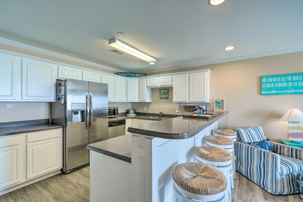 Ocean-View Oak Island Condo, 1 Block To Beach! Экстерьер фото